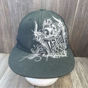 RARE Tapout Hat Cap Crazy PATTERN BLACK & GRAY Mens SMALL Fitted TEK Flex